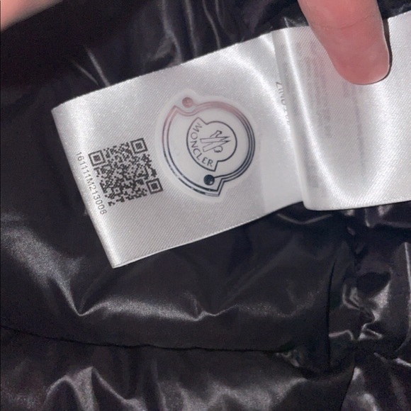 Moncler vest - Picture 3 of 3